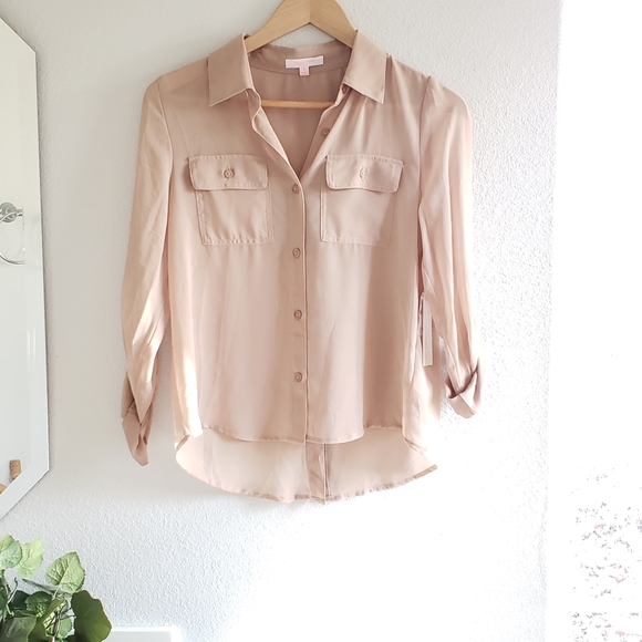 Sugar Rain Tops - Sugar Rain Beige Split Neck Hi low Top Size Small